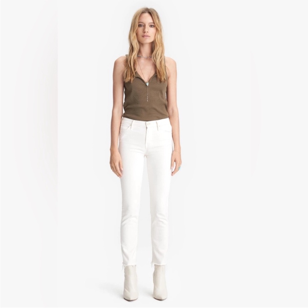 MOTHER DENIM The Rascal Crop Fray Jeans in Cream Puffs